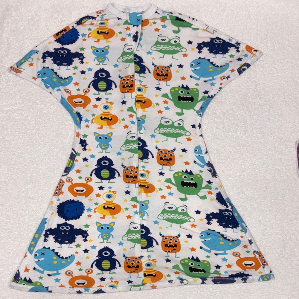 Sleeping baby zipadee zip stretch swaddle sleep sack small 4m-8m Euc